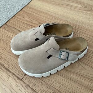 Tan Suede Papillio by Birkenstock Platform Slip-On Clogs with Buckle, size 41